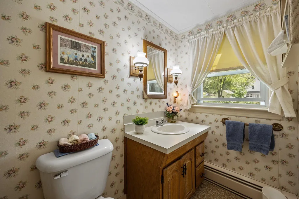 29 Lafayette Street Laconia NH 03246
