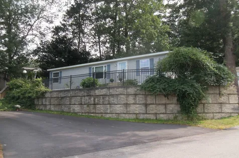 5 Lilac Drive Rochester NH 03867