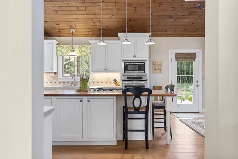 198 Whittemore Point Road S Bridgewater NH 03222