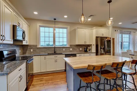5 Beaumont Drive Dover NH 03820