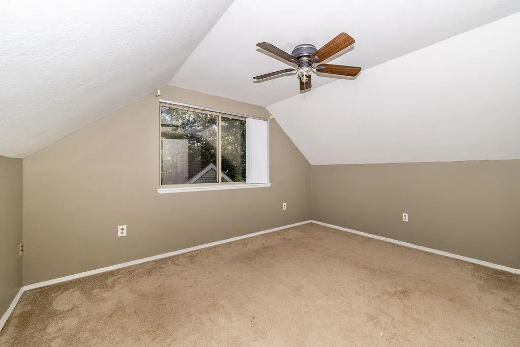 14 Boulder Trail Enfield NH 03748