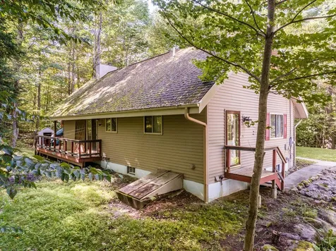 14 Boulder Trail Enfield NH 03748