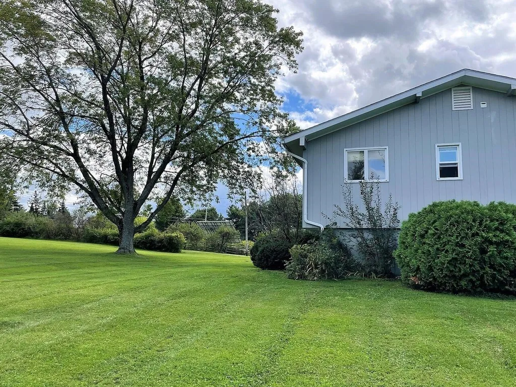 5476 Dorset Street Shelburne VT 05482