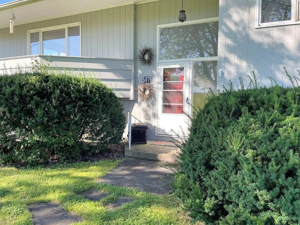 5476 Dorset Street Shelburne VT 05482