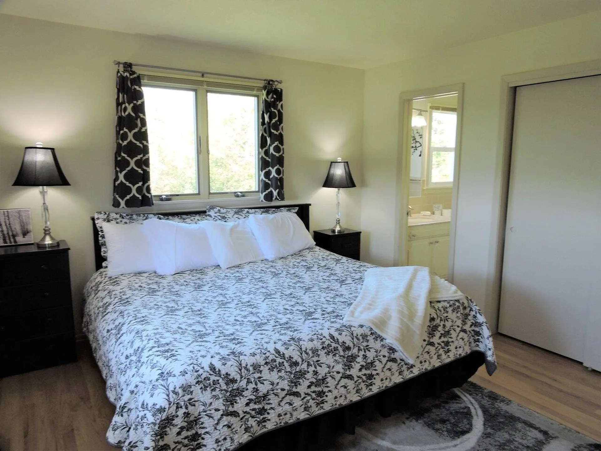 5476 Dorset Street Shelburne VT 05482