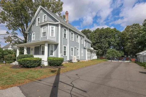 4 Park Avenue Derry NH 03038