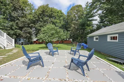 4 Park Avenue Derry NH 03038
