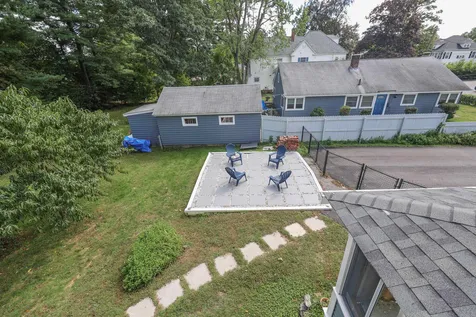 4 Park Avenue Derry NH 03038