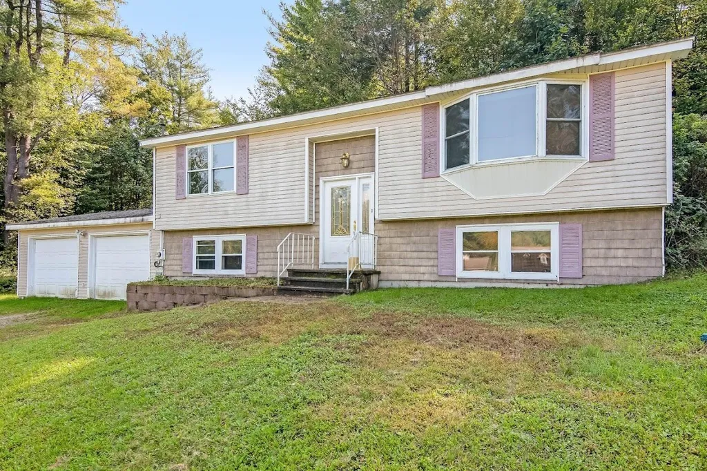 381 River Road Cambridge VT 05444