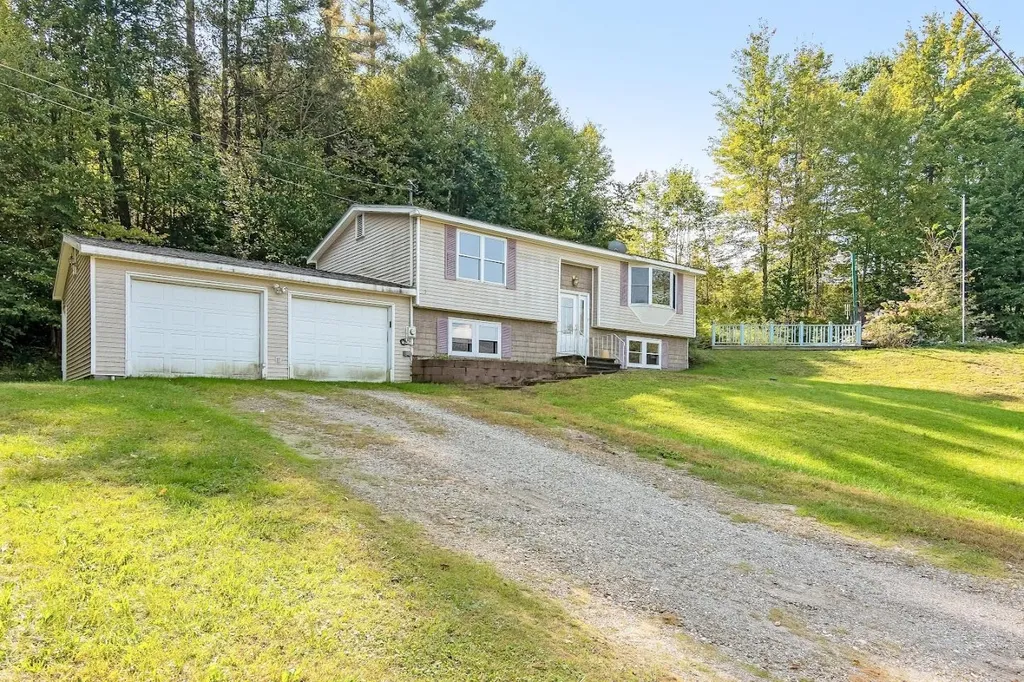 381 River Road Cambridge VT 05444