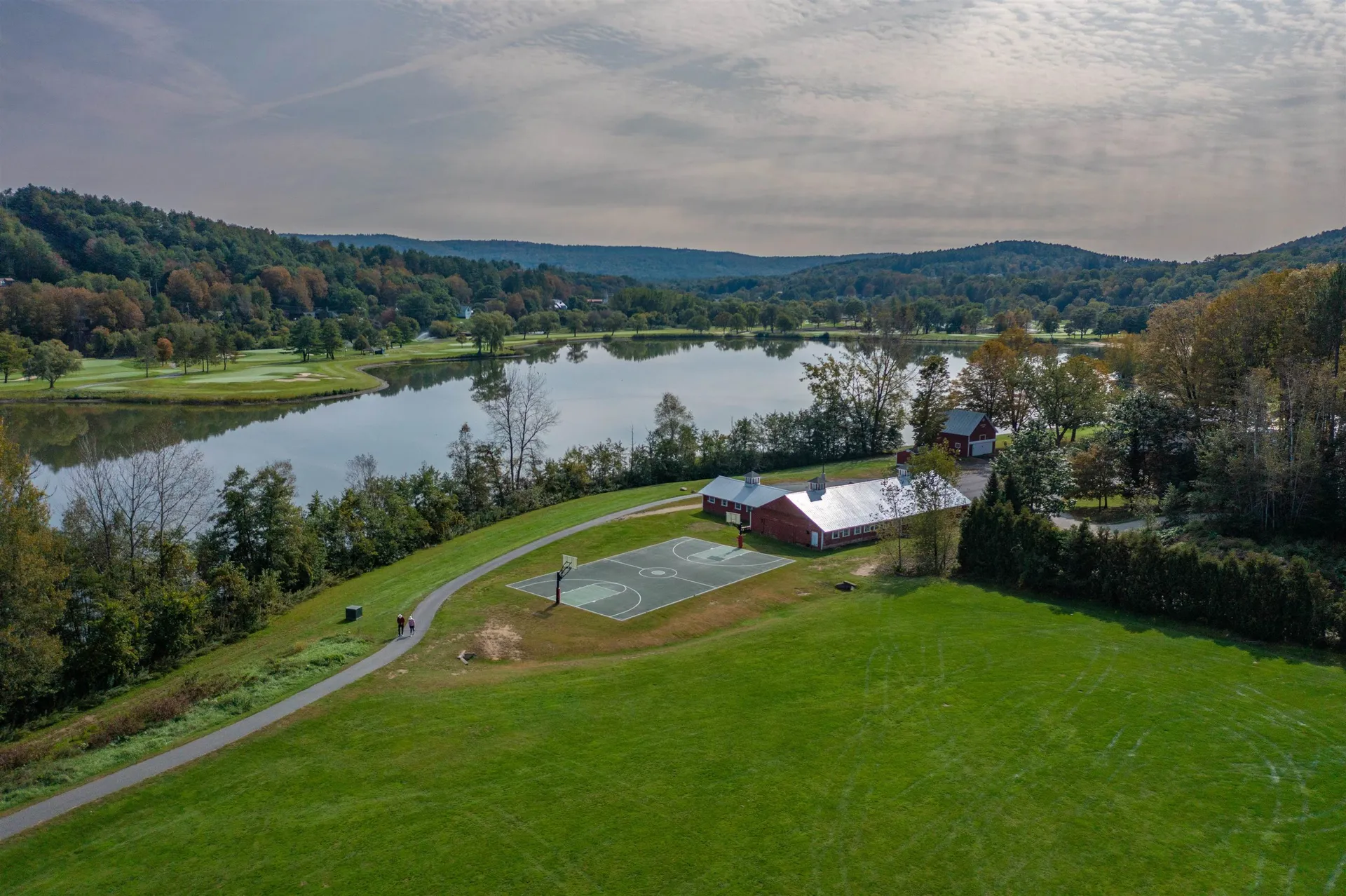 111 Lakeland Drive Hartford VT 05059