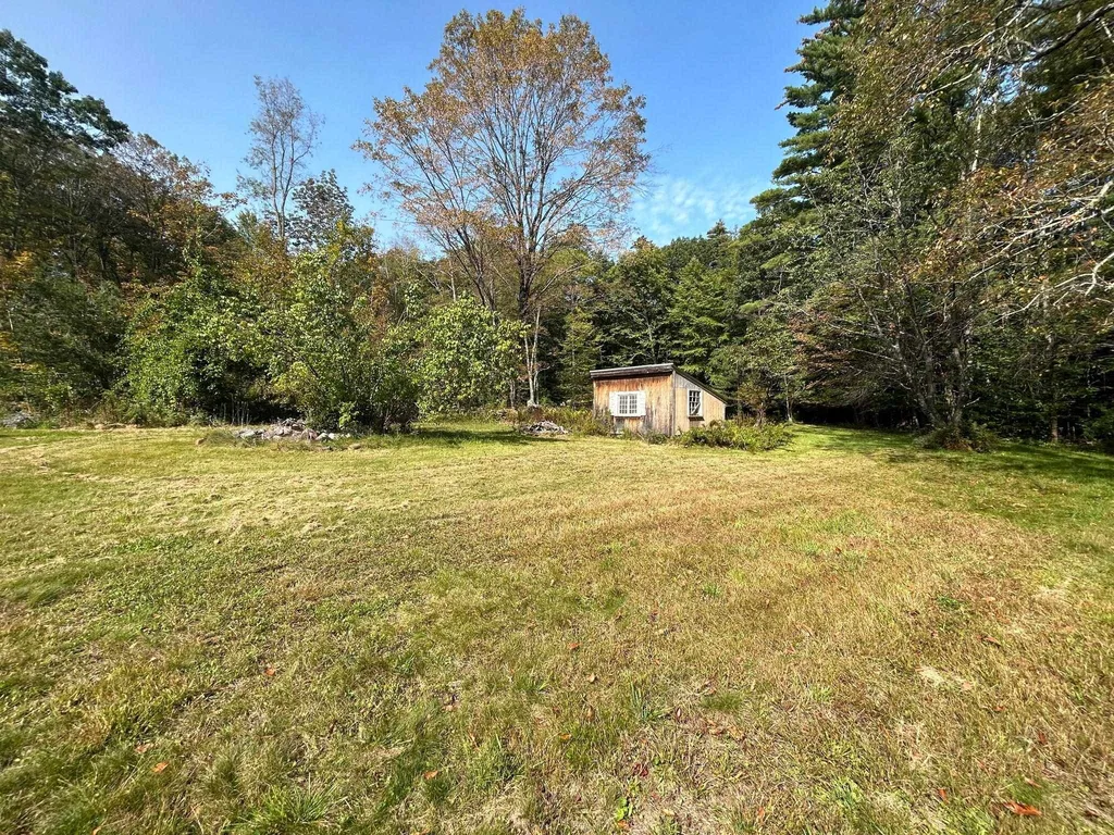 52 Winslow Road Weare NH 03281