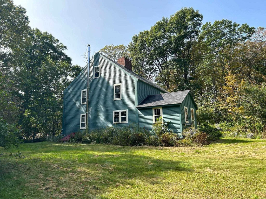 52 Winslow Road Weare NH 03281
