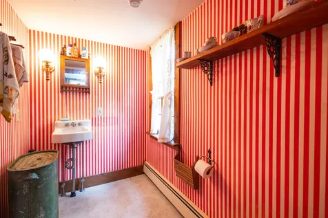 52 Winslow Road Weare NH 03281