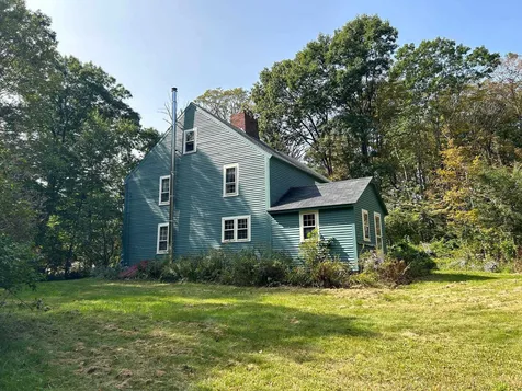 52 Winslow Road Weare NH 03281