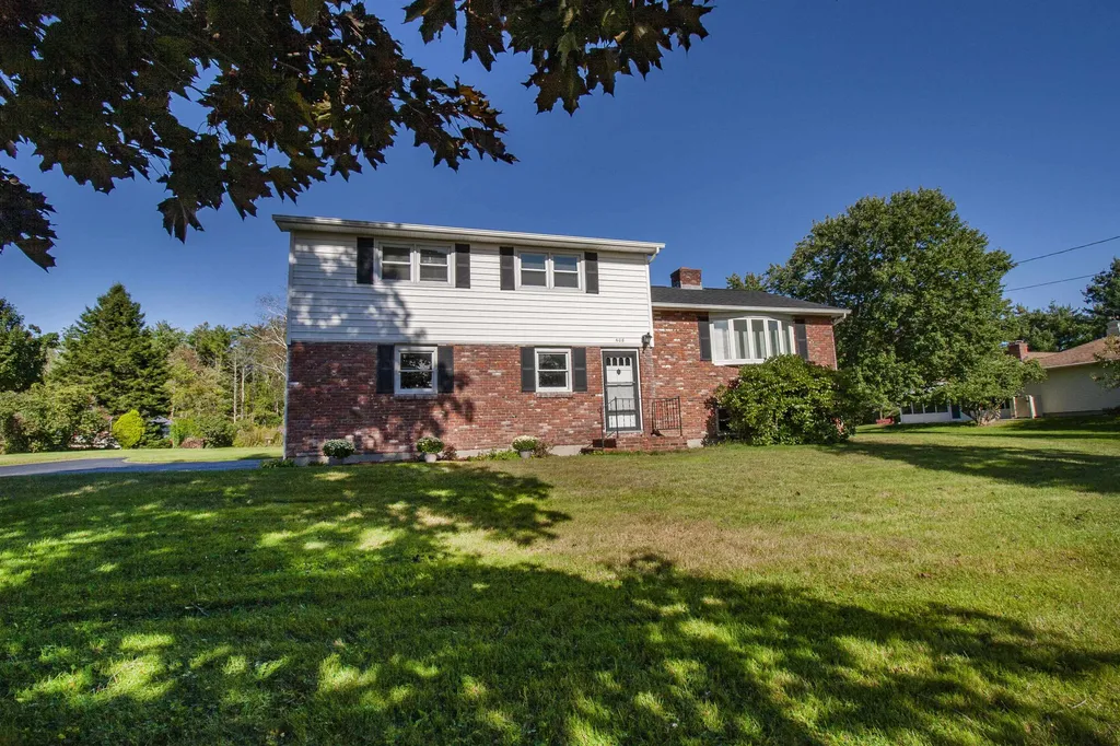 608 Hooksett Road Auburn NH 03032