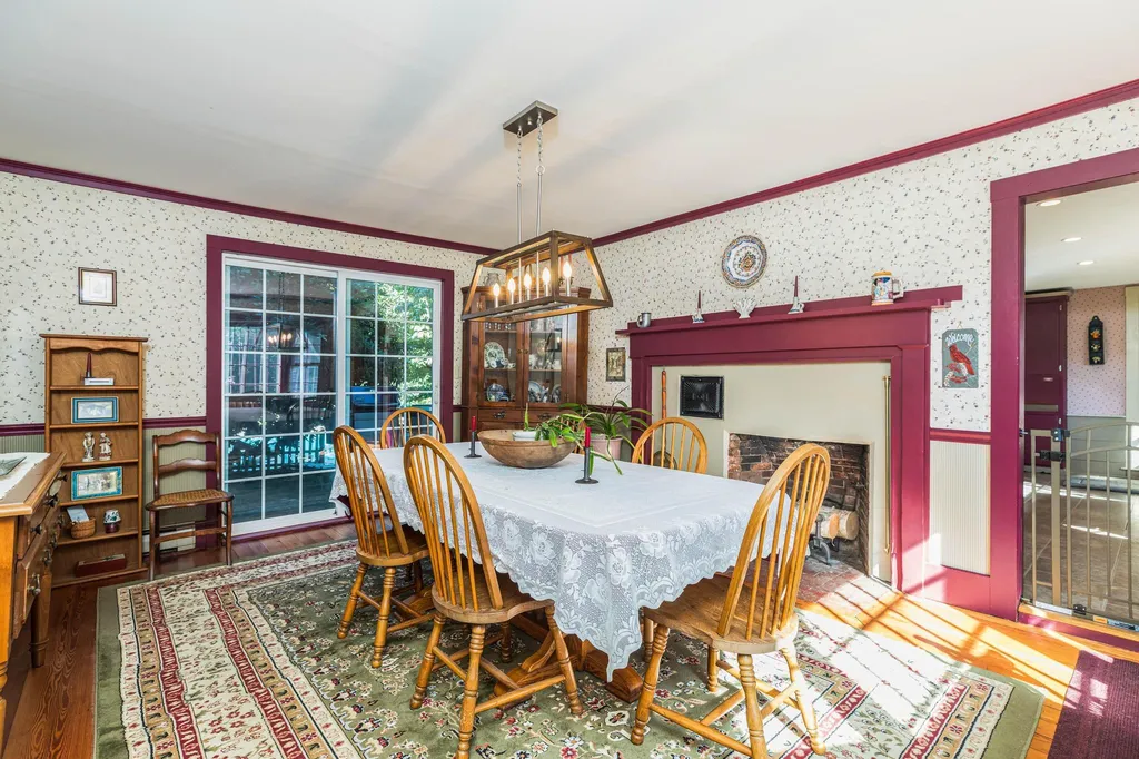 15 Chase Street Kingston NH 03848