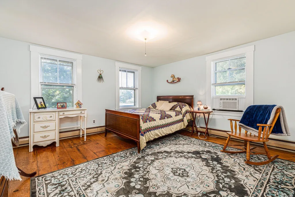 15 Chase Street Kingston NH 03848