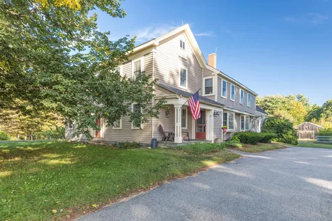 15 Chase Street Kingston NH 03848