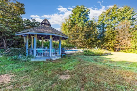 15 Chase Street Kingston NH 03848