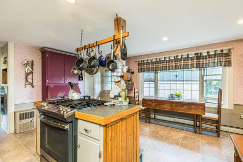 15 Chase Street Kingston NH 03848