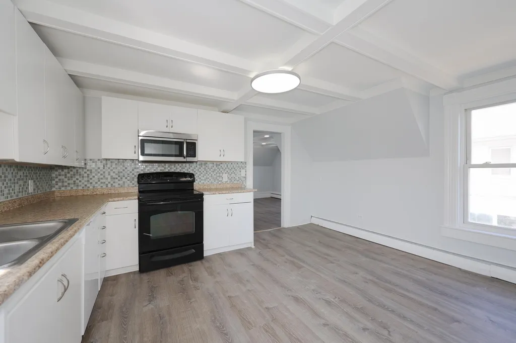 331 Spruce Street Manchester NH 03103