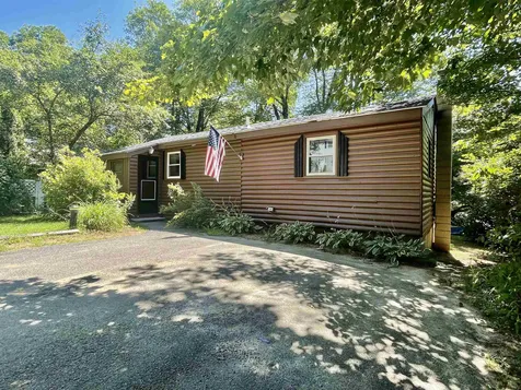 19 Hammond Road Deerfield NH 03037