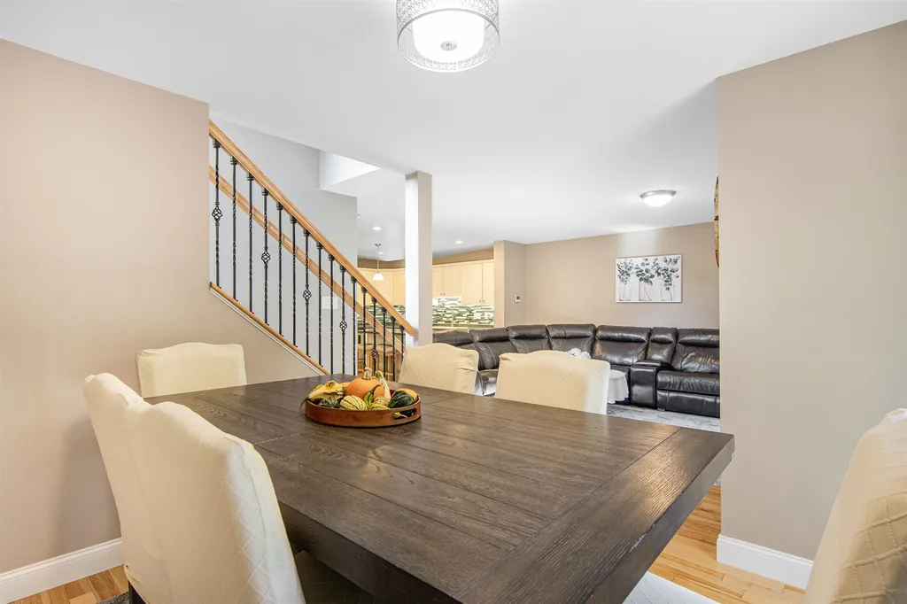 30 Brooke Lane Colchester VT 05446