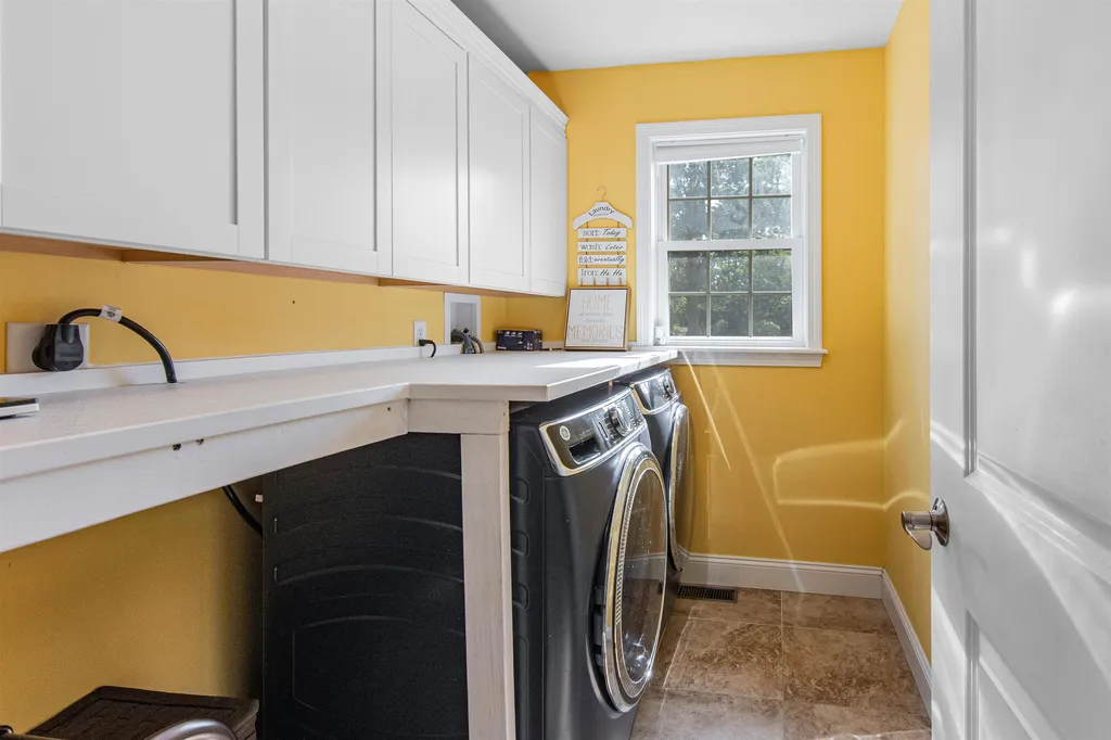 30 Brooke Lane Colchester VT 05446