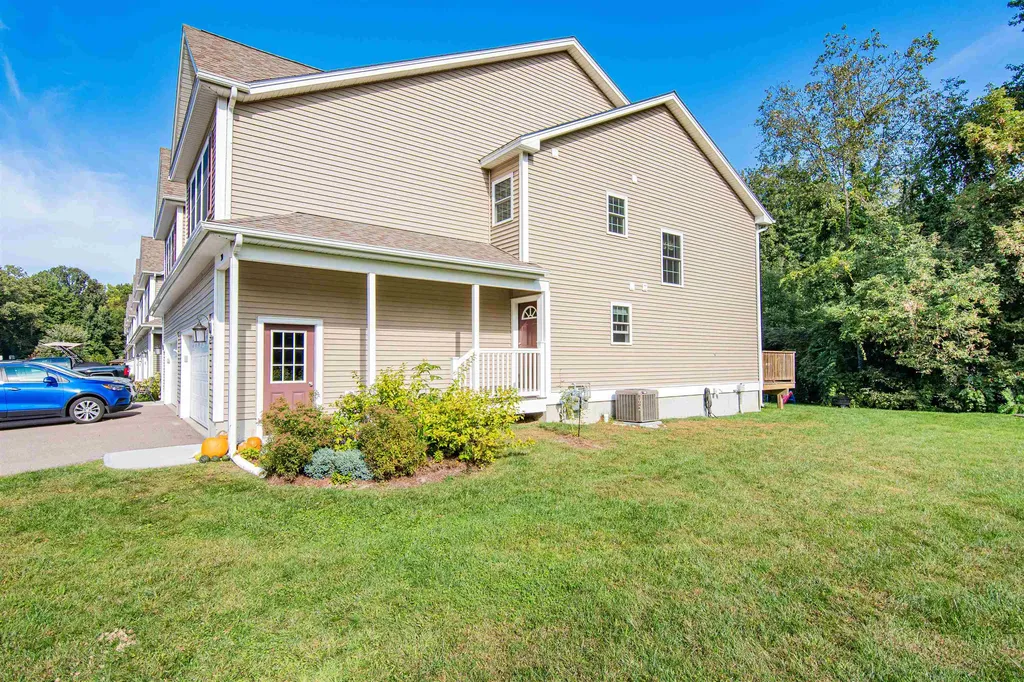 30 Brooke Lane Colchester VT 05446