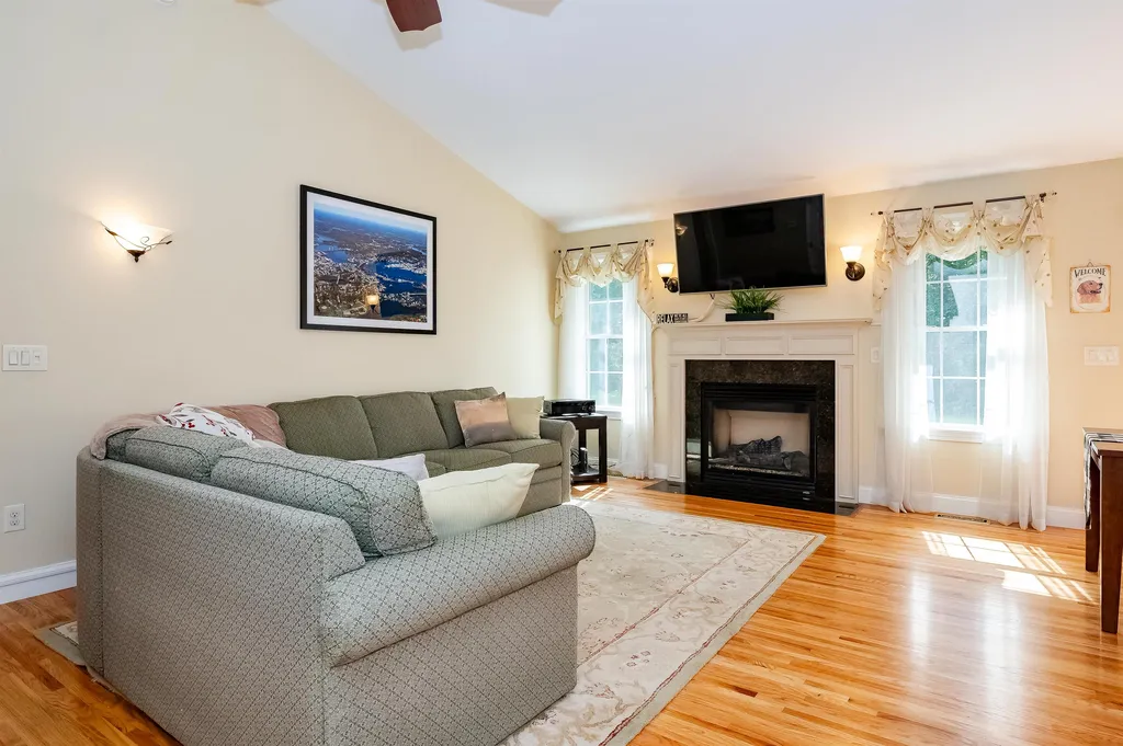 455 Silver Street Rollinsford NH 03869