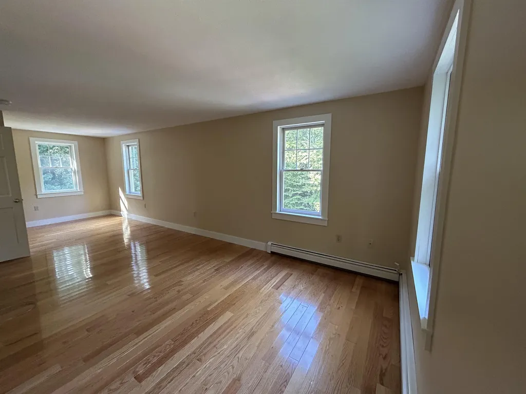 22 Peabody Drive Brentwood NH 03833