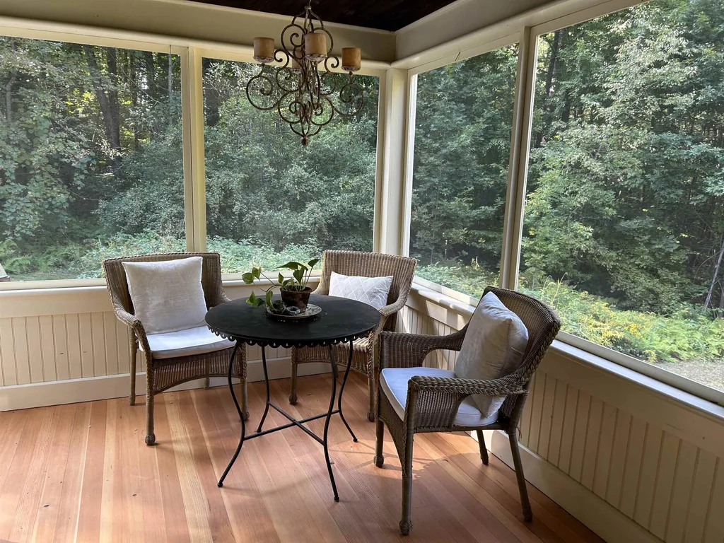 22 Peabody Drive Brentwood NH 03833