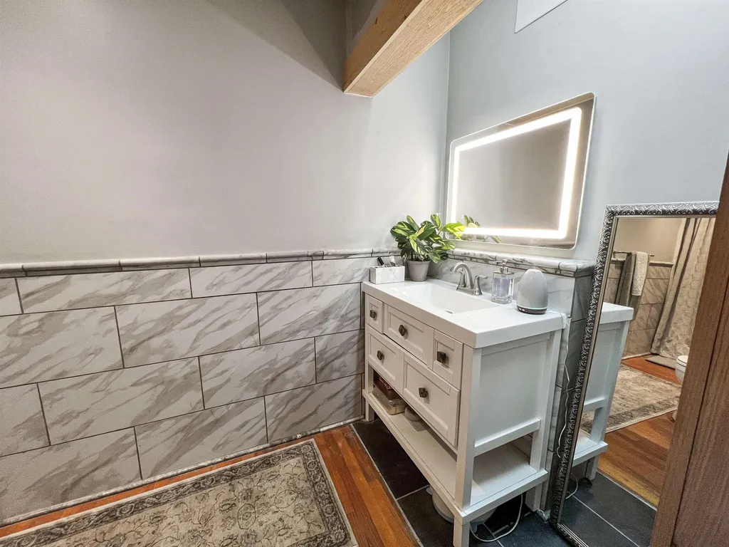 25 Summit Road Newport NH 03773