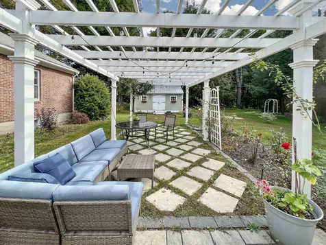 25 Summit Road Newport NH 03773
