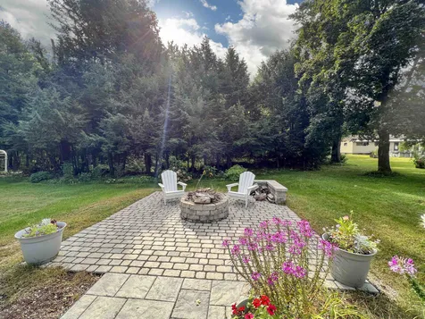 25 Summit Road Newport NH 03773
