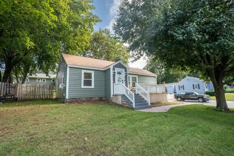 13 Ann Avenue Salem NH 03079