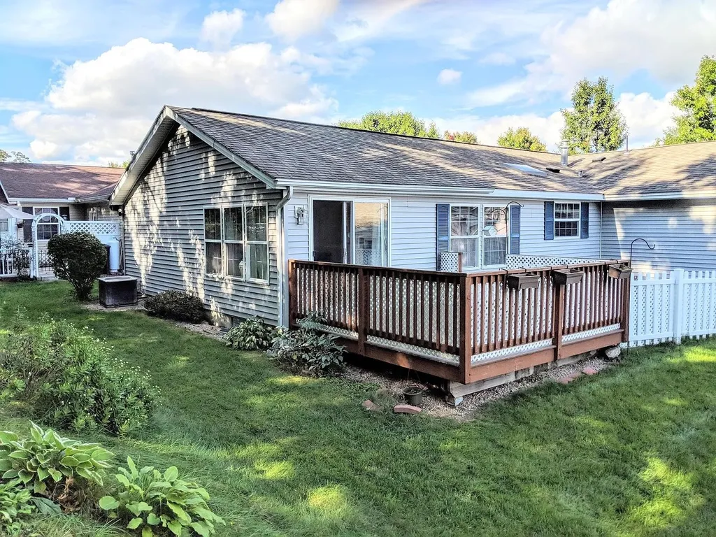 176 Victorian Way Manchester NH 03104