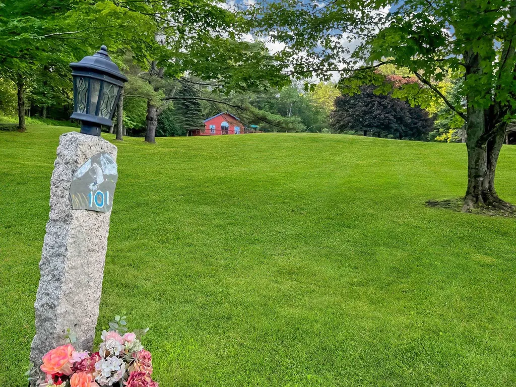 101 Labbie Lane Hartford VT 05001