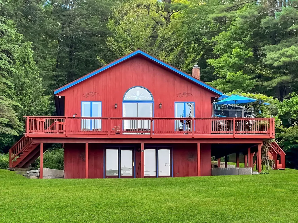 101 Labbie Lane Hartford VT 05001