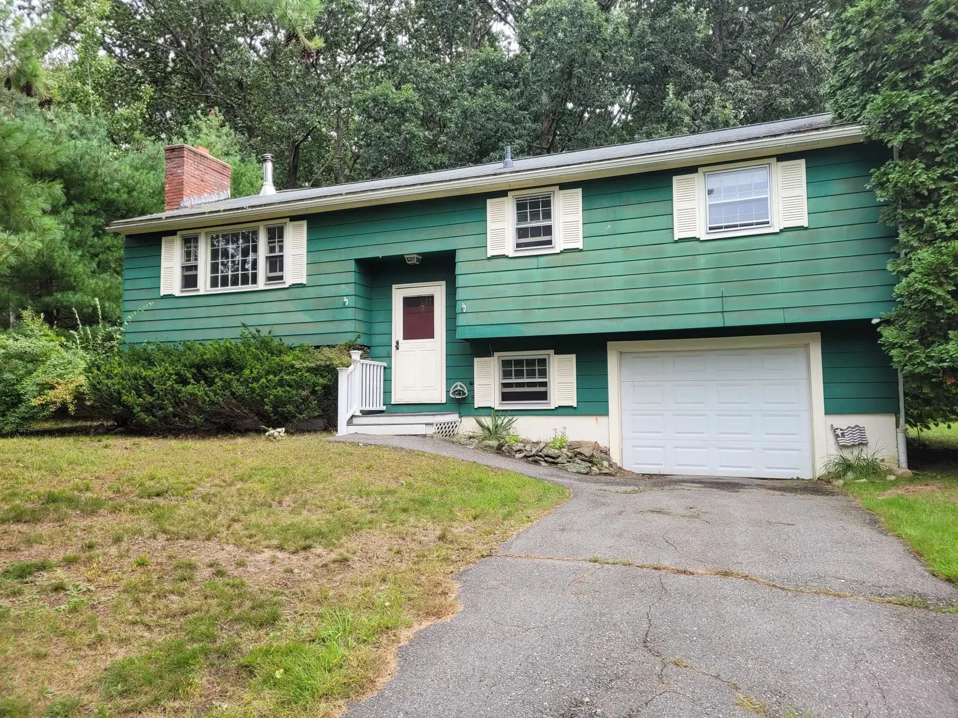 3 Richard Drive Derry NH 03038