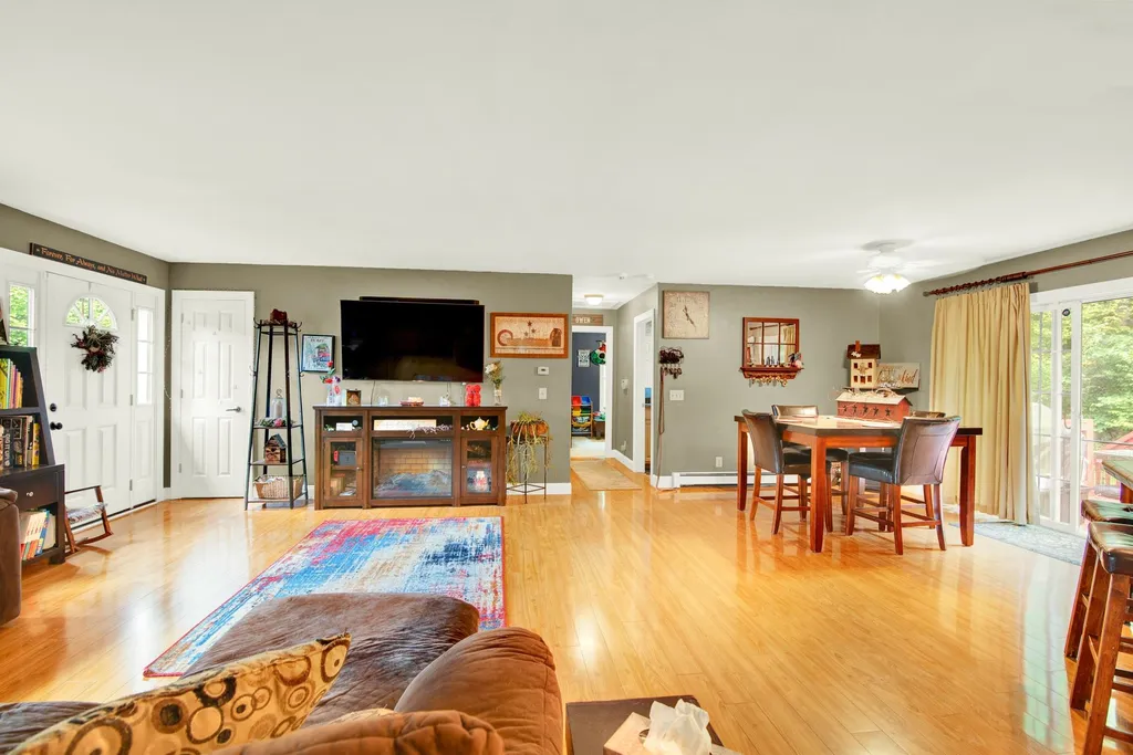 24 Grandview Road Milton NH 03851