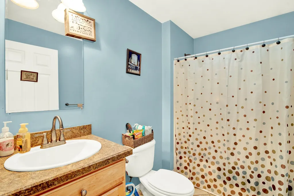24 Grandview Road Milton NH 03851