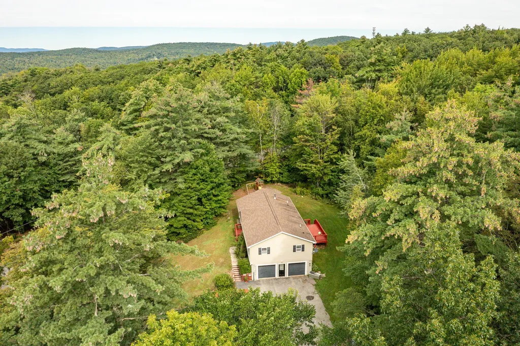 24 Grandview Road Milton NH 03851