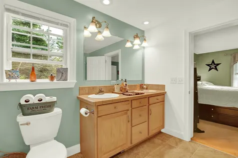 24 Grandview Road Milton NH 03851
