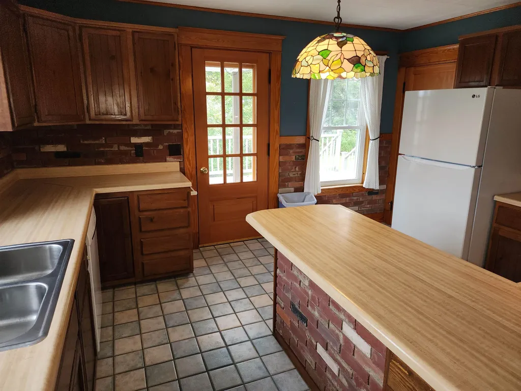 16 Wheatley Street Lebanon NH 03766
