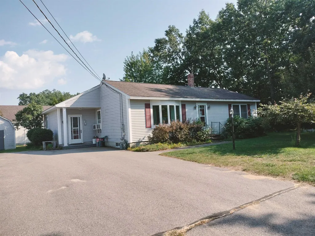 28 Breary Avenue Sanford ME 04073