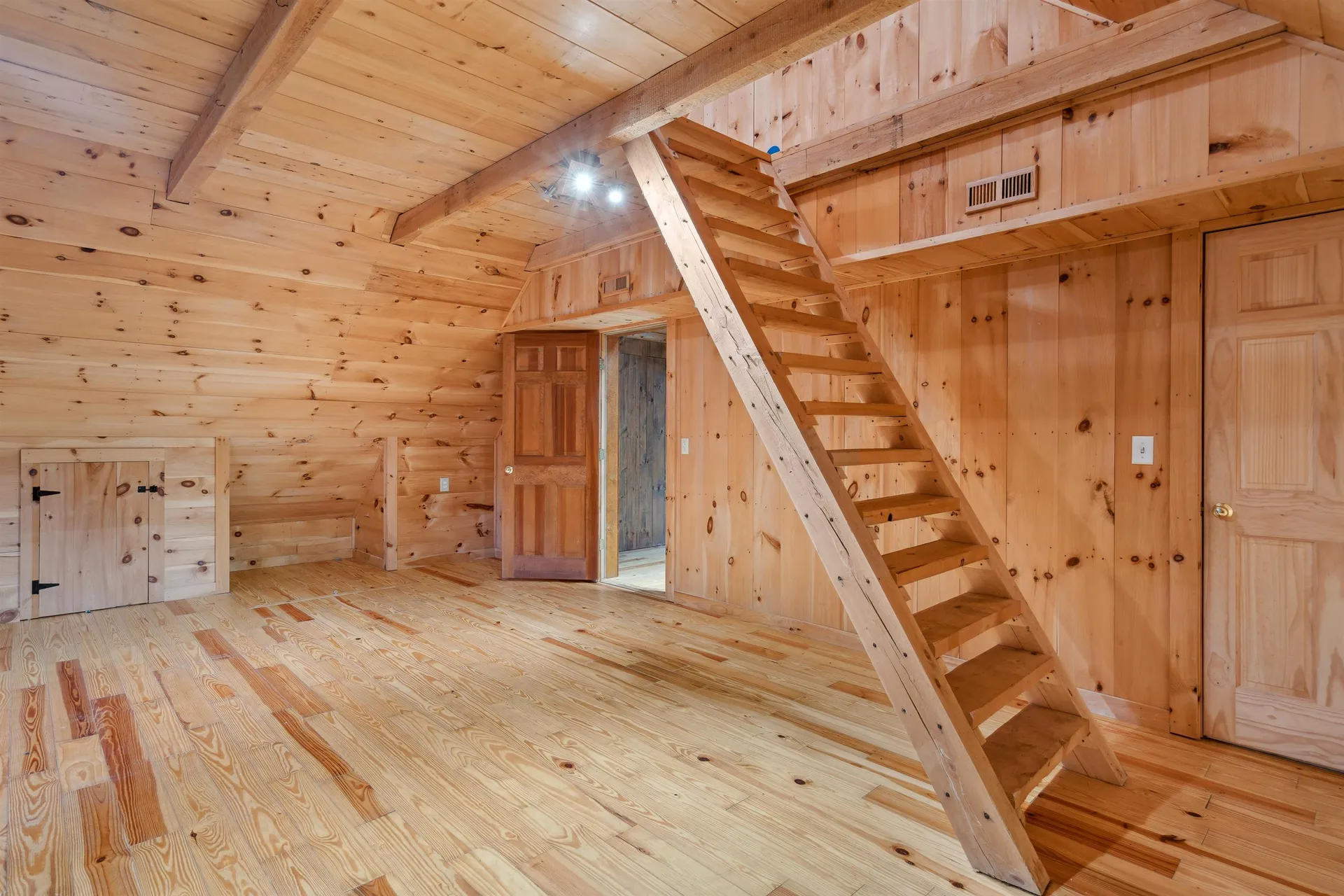 8 Garvin Hill Road Hartland VT 05048