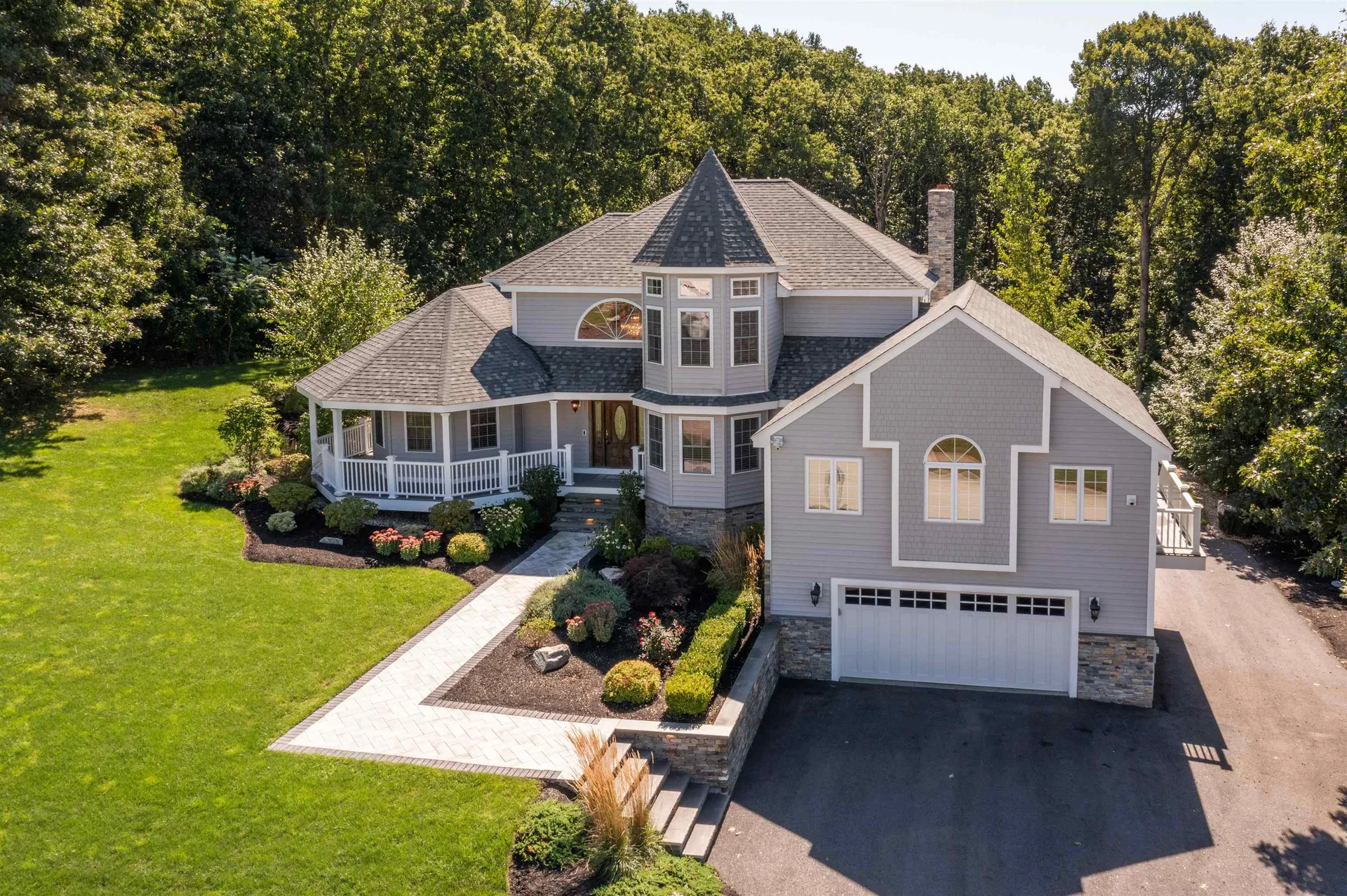 6 Woodland Drive Hudson NH 03051