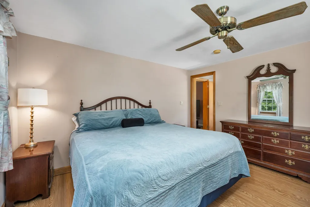 574 Stockbridge Corner Road Alton NH 03809